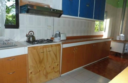 Hanga Roa House | Kaiheke cabin 4 bedrooms 3 bathrooms 11 persons