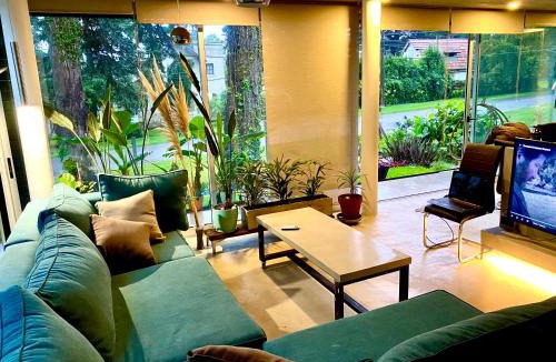 Bosque Peralta Ramos House | La Casa de los Keikis