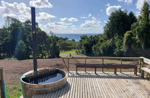 Puerto Varas House | Lake House and Tinaja