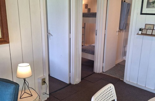 San Francisco de Mostazal Cabin | Lakefront Aculeo Blue House Fast Wifi & Wood Hot Tub