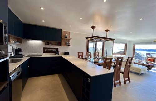 Puerto Varas House | Lakefront House w/BBQ & Fast WiFi