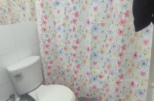 Las Rejas Apartment | Large apartment for 6, Quinta Normal, Metro, Bleached