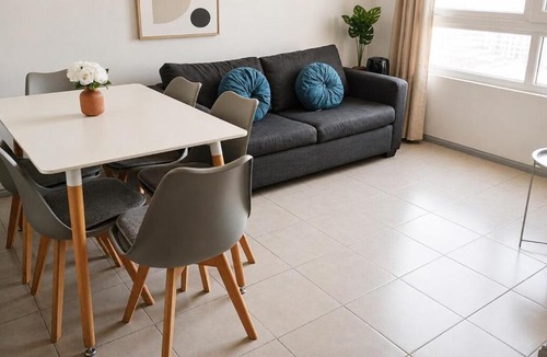 Las Rejas Apartment | Large apartment for 6, Quinta Normal, Metro, Bleached
