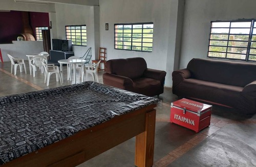 Aracoiaba da Serra House | Large farmhouse with a pool, a game room, and plenty of green space.