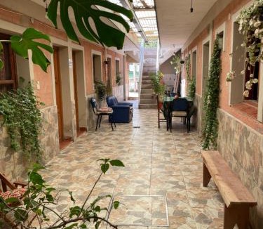 Humahuaca Hostel | Los alamos