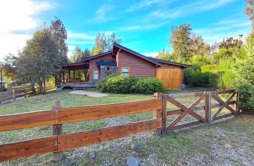 Angostura House | Los Lagos, casa de montaña