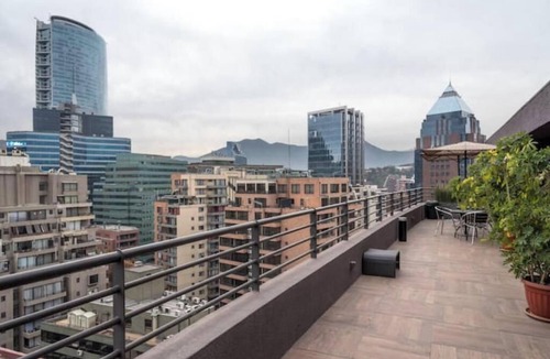 El Golf Apartment | Lovely STUDIO. Walking distance to MUT, Costanera Center and El Golf.