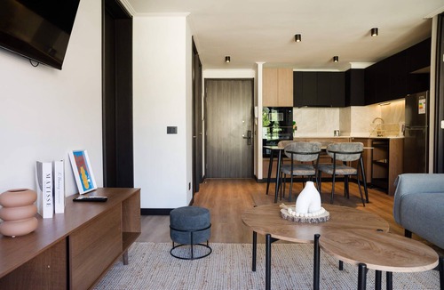 Providencia Apartment | Luxe 2BR Parkside Retreat | Pool and Gym Included