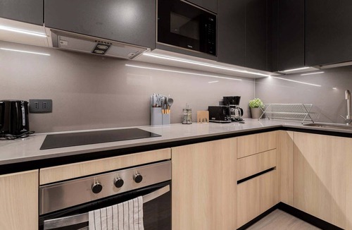 Apoquindo Apartment | Modern 2BR2BA Prime Las Condes Escape for 4 Guests
