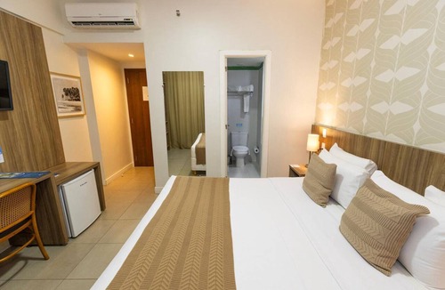 Lauro de Freitas Hotel | Modern Bahia Stay Near the Airport with Pool, Sauna & Free Breakfast