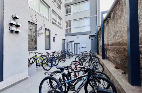 Downtown Santiago Apartment | Modern Morande Studio - Cowork, Laundry & Pool