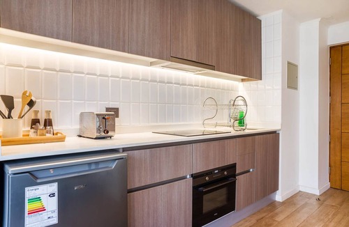 Nunoa Apartment | Modern Studio in Nunoa | Stylish Urban Retreat