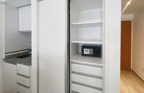 El Centro Apartment | Modern Studio with Amenities and balcony in the Heart of the City