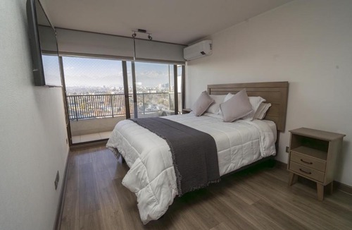 Nunoa Apartment | Moderno Depto 2D con Vista a la Cordillera, Terraza y Parking