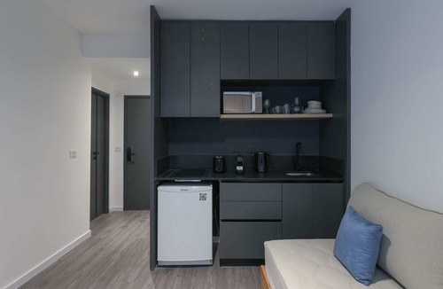 Palermo Apartment | MOT Rentals Design SohoHaus - 3 Lux Lofts 'B' 9 pax