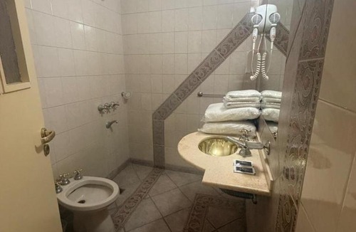 Barrio Fisherton Hostel | MOTEL Ciervo Blanco