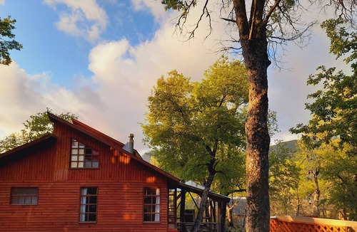 Pinto Cabin | Mountain cabin with hot tub, 8 min. hot springs and ski center