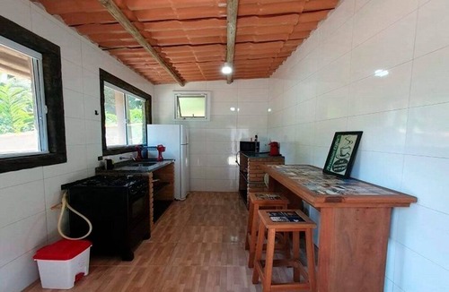 Praia da Fortaleza Ski Chalet | Next to lush nature, suite with TV, kitchen, wifi, barbecue, and garage