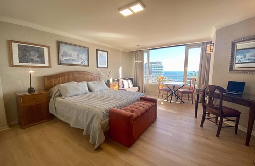 Vina del Mar Apartment | Oceanfront Studio w/Rooftop Pool & Free Parking