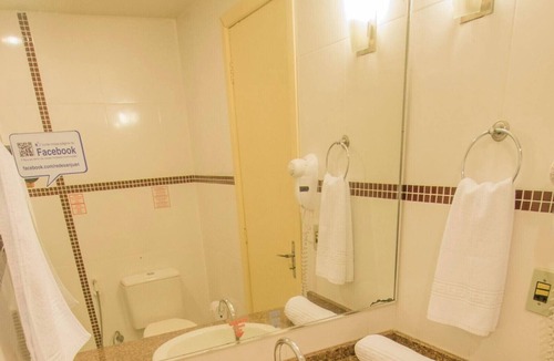 Foz do Iguacu City Centre Hotel | One Unit w/Double Bed | Breakfast Included | Gym Access | Near Waterfalls