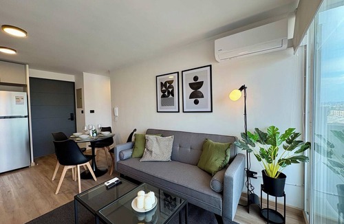 La Florida Apartment | Panoramic Andes View - Free Parking & Pool