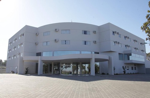 Mineiros Hotel | Panoramic City Views | Your Fresh Morning Awaits w/Breakfast Included