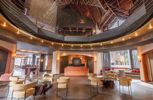 Las Chilcas Hotel | Park Lake Luxury Hotel