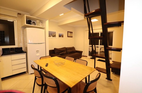 Centro Apartment | Penthouse in the center of Bombinhas with a large terrace and excellent location.