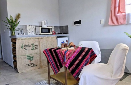 Lujan Apartment | Pet-friendly house with a park and a fire pit · Breakfast
