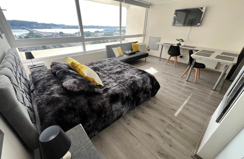 Concepcion Apartment | Piscina abierta LA VISTA MAS MARAVILLOSA DE CONCEPCION, ubicación perfecta, precio buenisimo, hermoso y comodo departamento