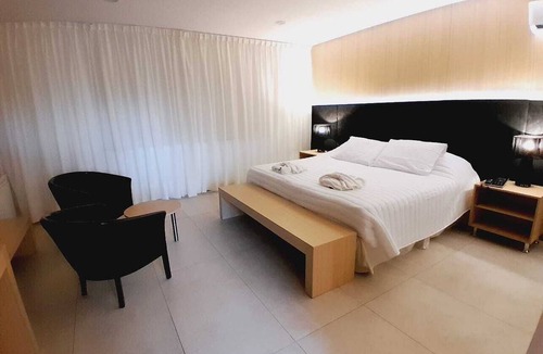 Chacras de Coria Hotel | Plaza Paradiso by Camberland