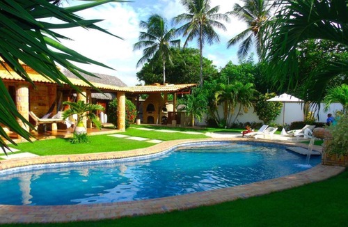Beberibe House | Pousada with 06 air-conditioned suites on Praia das Fontes beach!