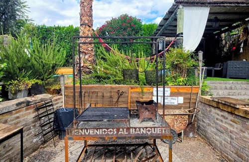 Godoy Cruz House | Premium home with a pool/5 bedrooms/gated community/tourist destination