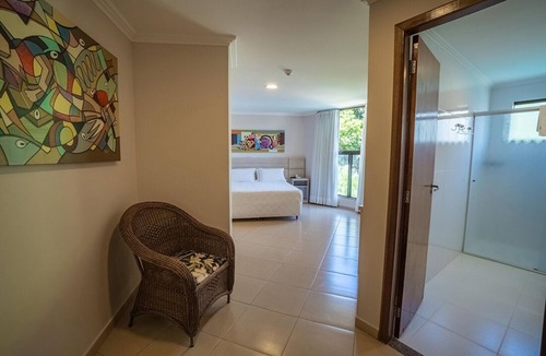 Foz do Iguacu Hotel | Premium Suite | Free Breakfast, 3 Outdoor Pools & 3 mi to IGU Airport