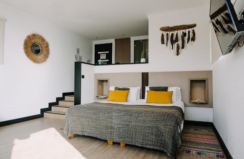 San Pedro de la Paz Hotel | Pura Lodge