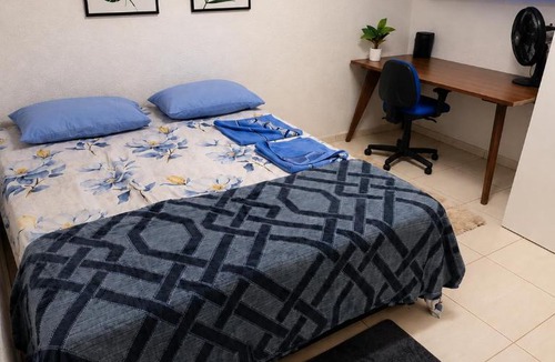 Cruzeiro Hostel | Quarto de Casal com Ar condicionado e TV