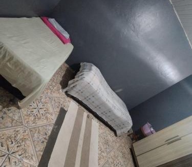 Sacramenta House | Quartos para cop 30 localizados perto do centro, restaurantes, aeroporto e shopping