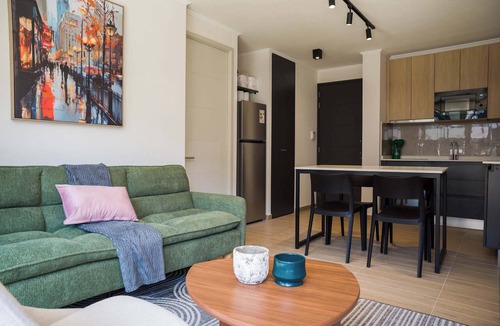 Bellavista Apartment | Quiet Urban Retreat 2BR Apartment in Providencia