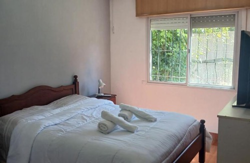 Roldan House | Quinta con pileta y pool a metros de la autopista