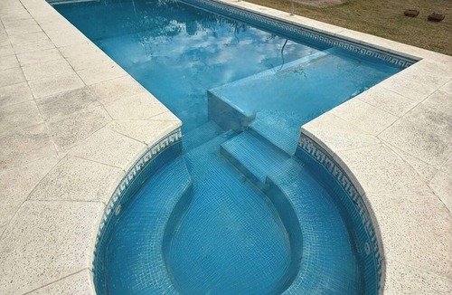Mesopotamia House | Quinta with pool in Pueblo Belgrano