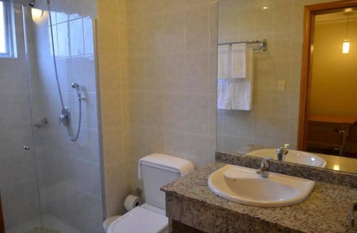 Oficinas Hotel | Relax & Recharge in a Bright Room Perfect for Your Ponta Grossa Adventures