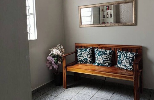 Mangueirao House | Room 2 Combu; comfort and air conditioning near the airport, twin beds.