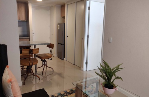 Downtown Santiago Apartment | Santiago Modern 1BR with Balcony, Kitchen & WiFi