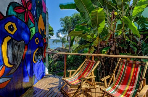 Veloso House | Sea View Colorful House