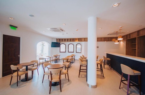 La Perla Hotel | SEC Hotel