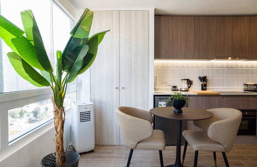 Nunoa Apartment | Serene Nunoa Studio | Cozy & Modern Urban Escape