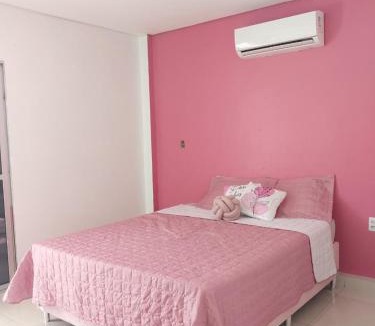 Cuiaba House | Sobrado Rosa, Local lindo e tranquilo ideal para familias, perto do Parque Novo Mato Grosso