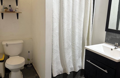Downtown Santiago House | Spacious house in Bellavista sector