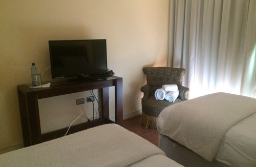 Santo Domingo Hotel | Stay at Confortable Scandinavia Hotel B&b
