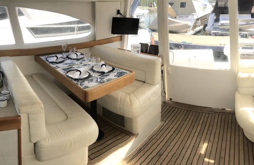 Paraty Boat Rental | Stay on board in Paraty